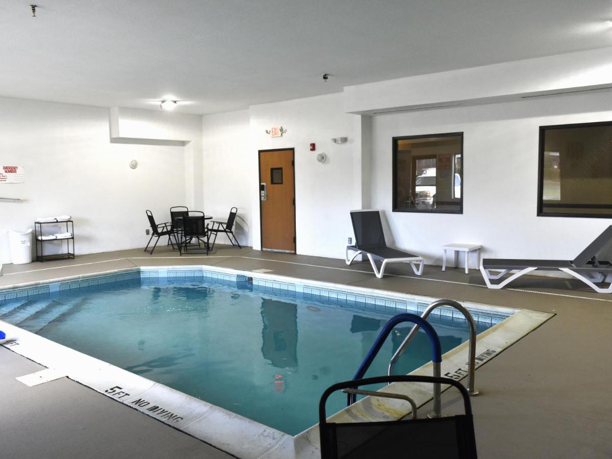 Quality Inn & Suites Brooks Louisville South Экстерьер фото