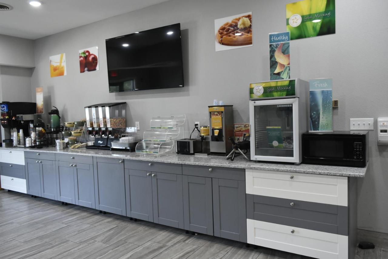 Quality Inn & Suites Brooks Louisville South Экстерьер фото