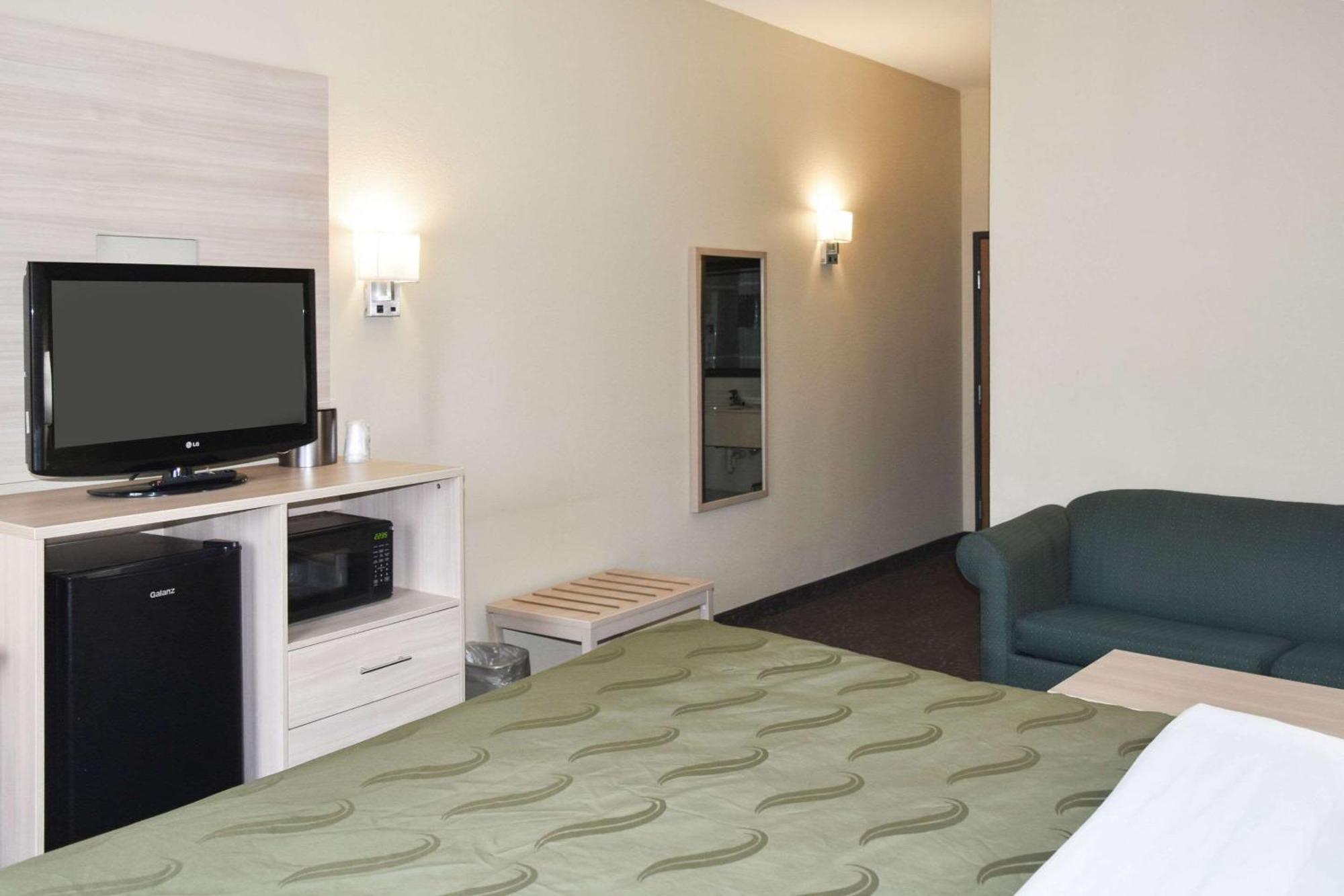 Quality Inn & Suites Brooks Louisville South Экстерьер фото